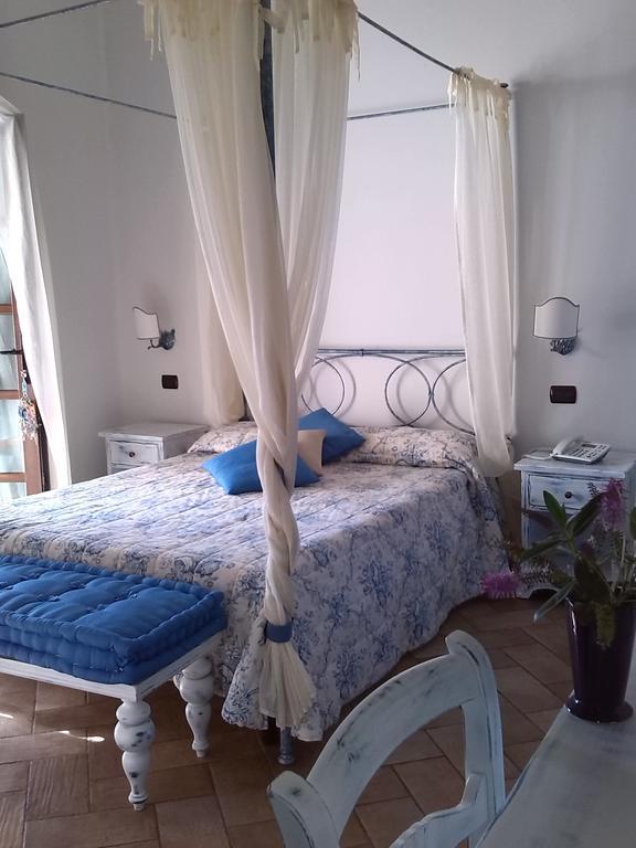 Tenuta Le Terre 1927 Guest House ซาน เตโอโดโร ภายนอก รูปภาพ
